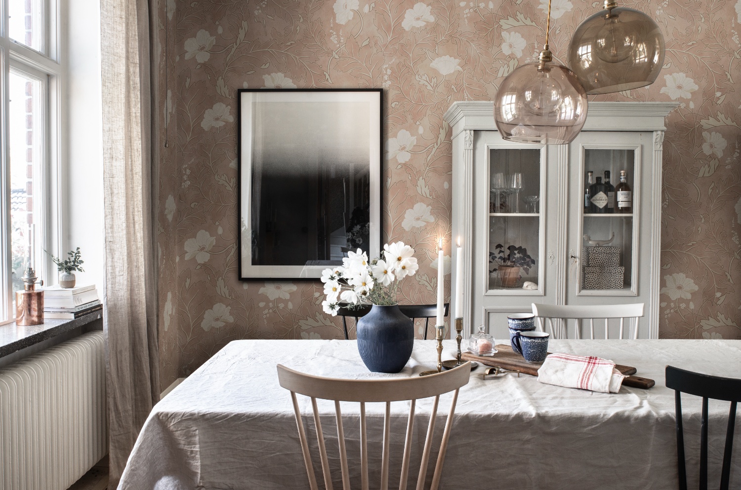Poppy Vintage Floral Pattern Wallpaper in Blush in Cottagecore Dining Room 