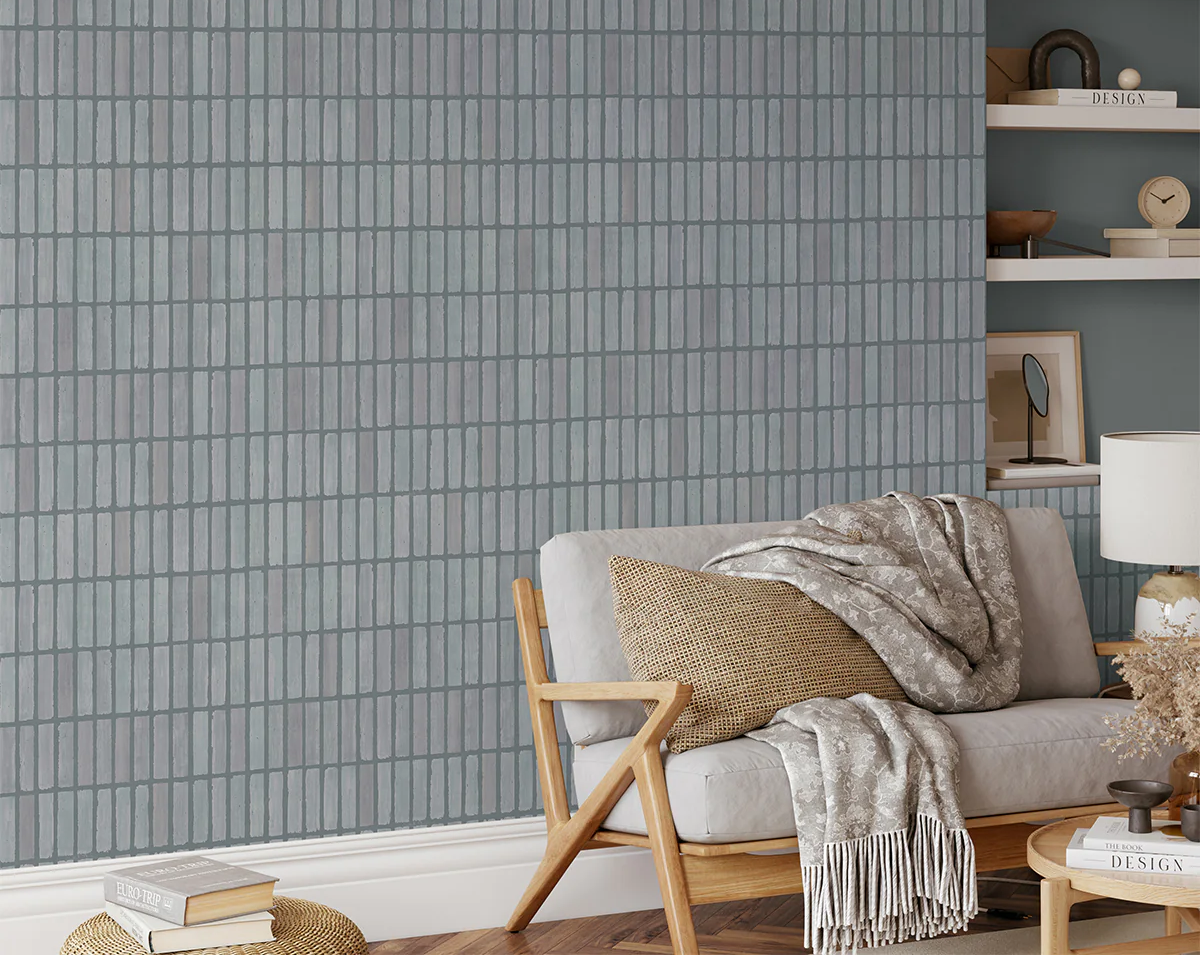 Chromatic_Brush_Strokes_Pattern_Wallpaper_in_Blue_in_Living_Room.png