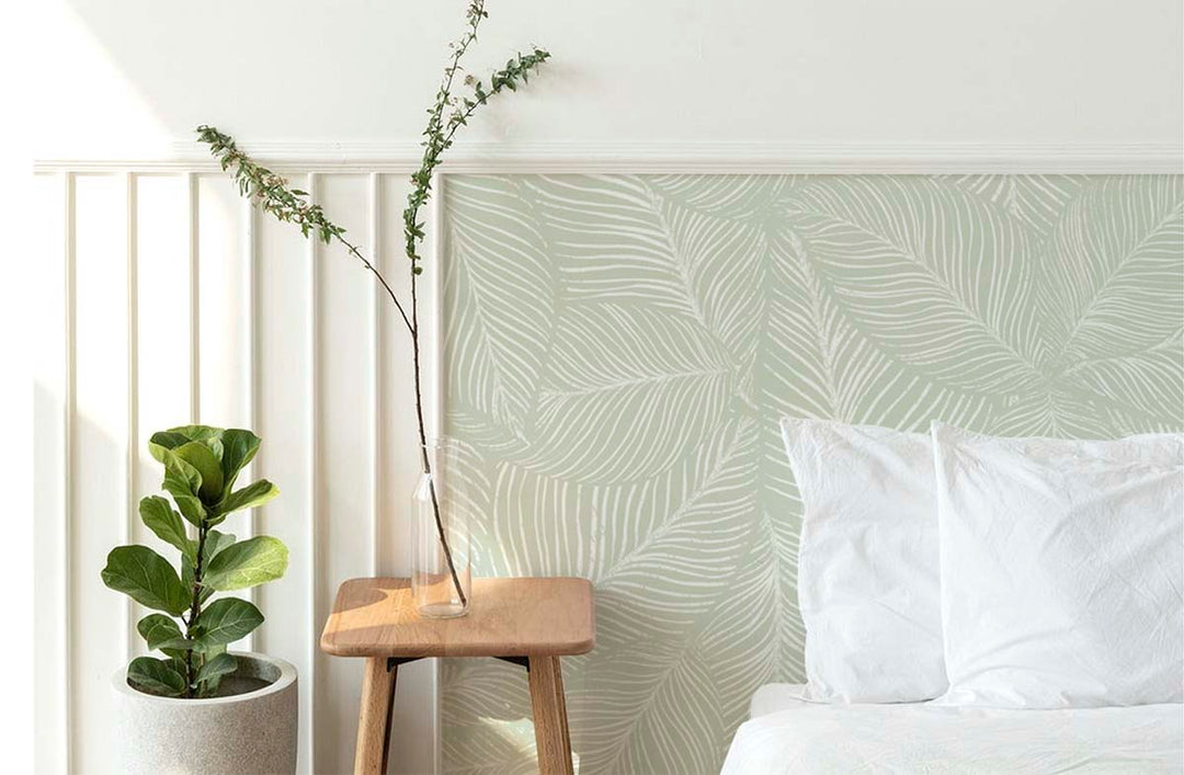 Noelle_Fern_Wallpaper_Green_in_Bedroom.jpg